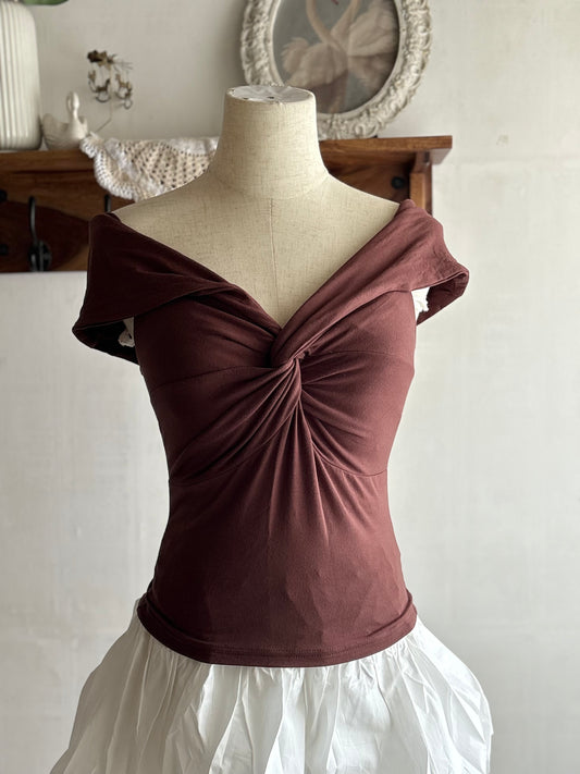 Brown twist top