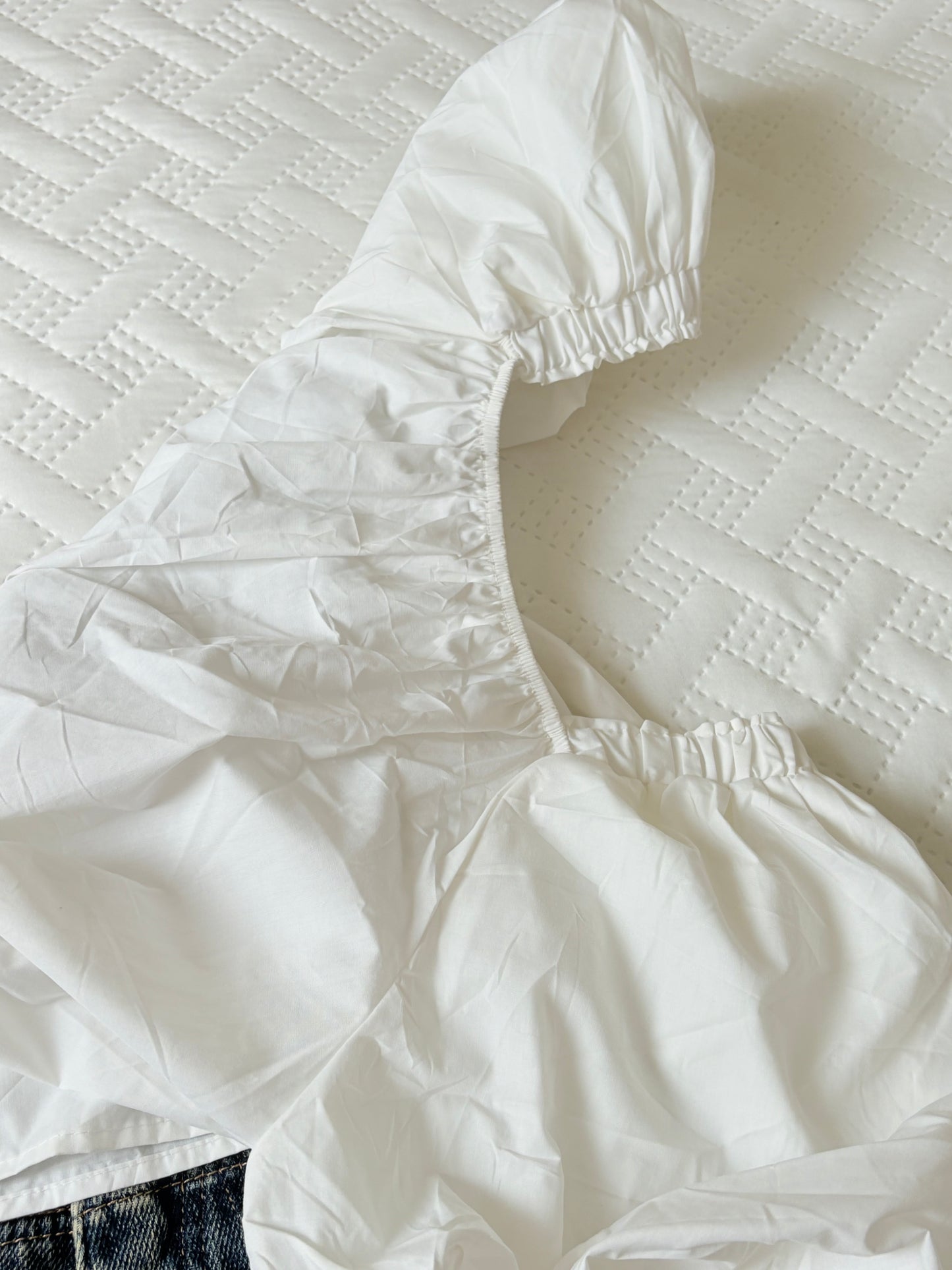 White bow top